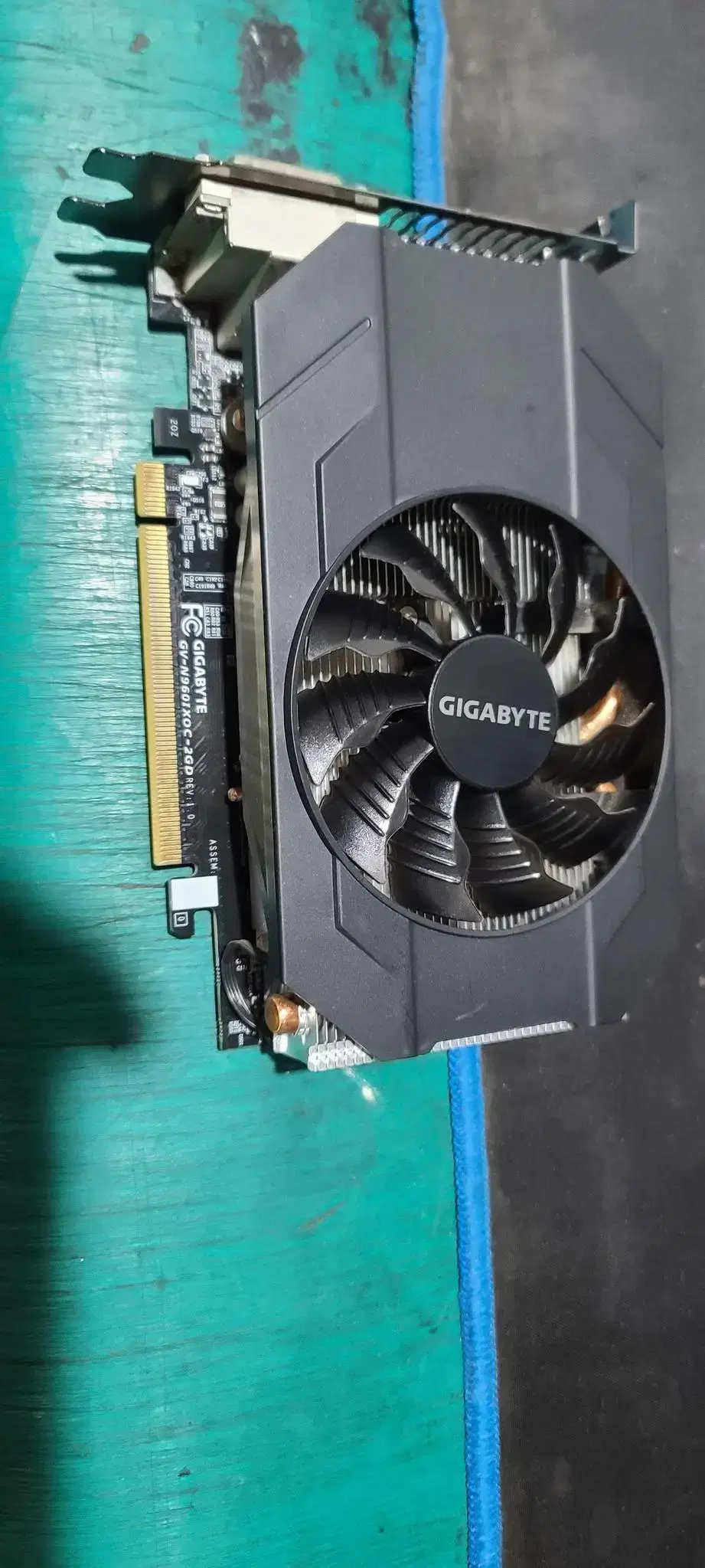 중고-기가바이트 GTX960 2G 원펜